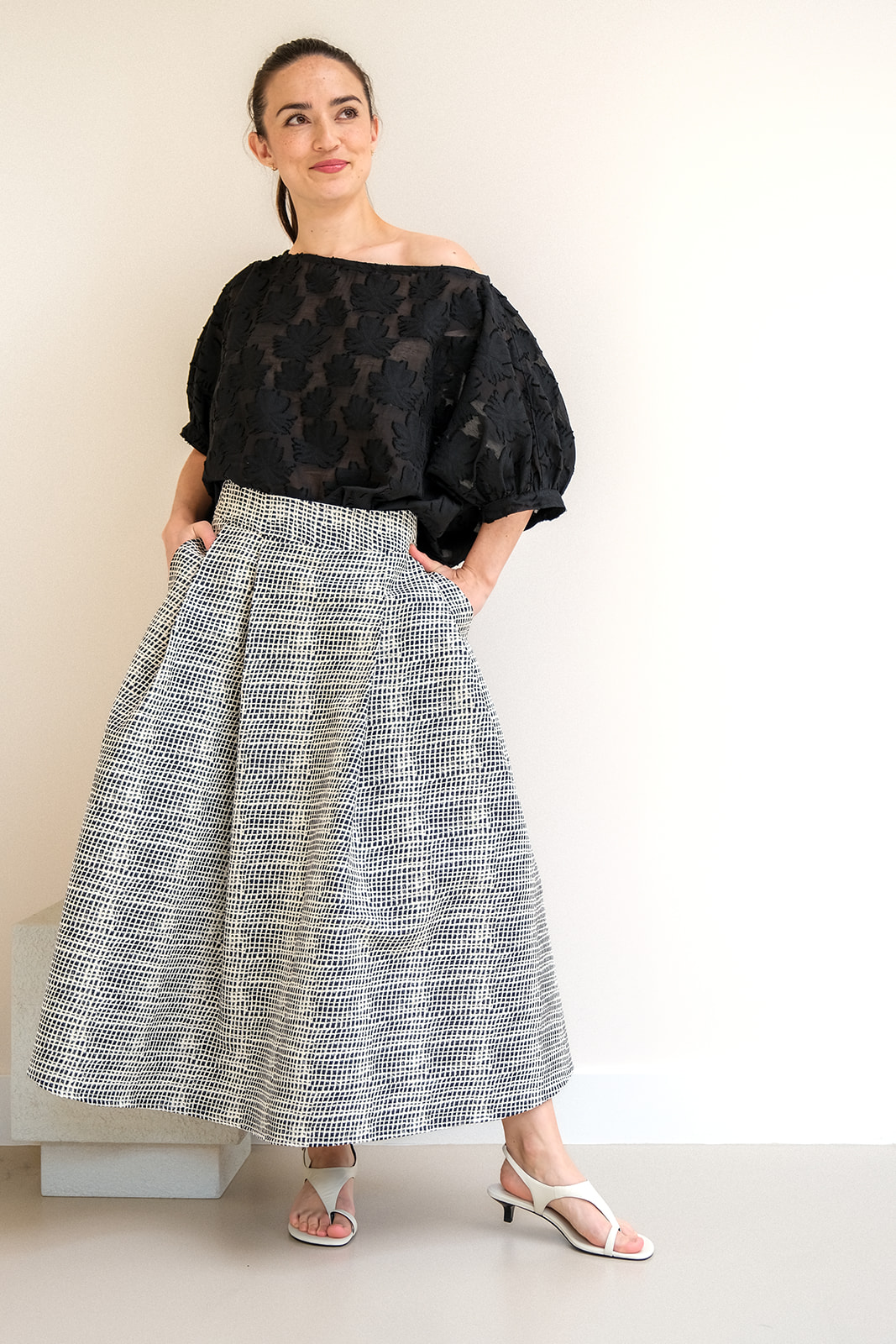 Duurzame wijde midi rok zwart Pink met grafische print